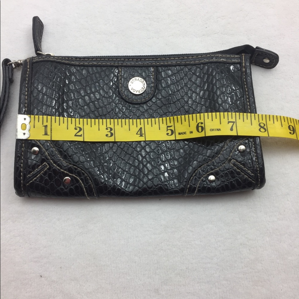 Strada Wristlet - Picture 4 of 8